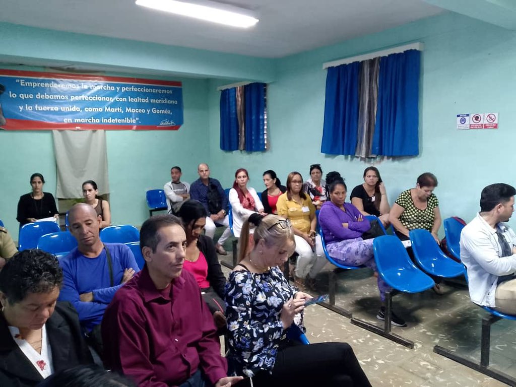 Participa el CITMA en la visita gubernamental en el municipio Guanajay con la presencia de Ángel Portal Miranda, Ministro de Salud y Eloy Álvarez Ministro de Industrias.

#citmaartemisa 
#ArtemisaJuntosSomosMás