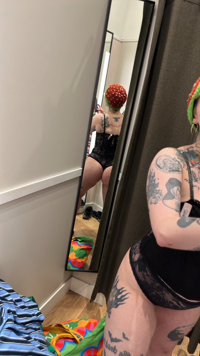 The strawberry hat stays ON! I’M STILL ALIVE!!! No point in posting on here though because I’m so drastically shadowbanned. Get me over on Insta @margotthr0bbie or at OnlyFans.com/missmarilynxx ❤️