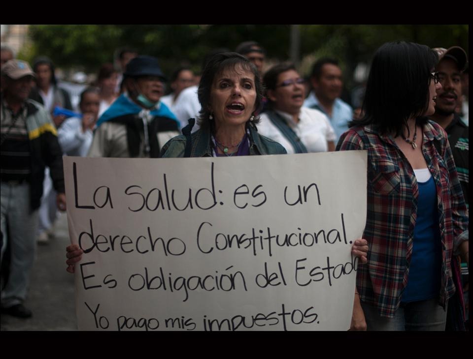 En Baja California Sur quién se enferma tiene que esperar por su medicamento.
#MéxicoSinSalud