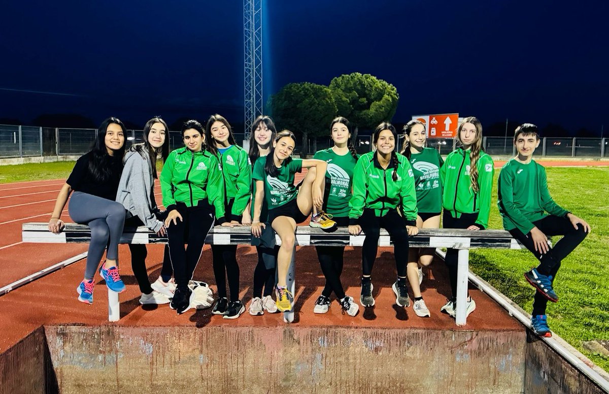 La <a href="/FedExtAtletismo/">Fed. Ext. Atletismo</a> ha publicado el Calendario de pruebas JUDEX que comienza el 22 de Marzo. Nuestro grupo de entrenamiento Sub16 de Navalmoral y Campo Arañuelo sigue aprendiendo y disfrutando con los Saltos, Carreras y Lanzamientos! <a href="/DiputacionCC/">DiputacionCC</a> <a href="/jovendeportEXT/">Jóvenes y Deportes Extremadura</a> <a href="/ayto_navalmoral/">Ayto Navalmoral</a>