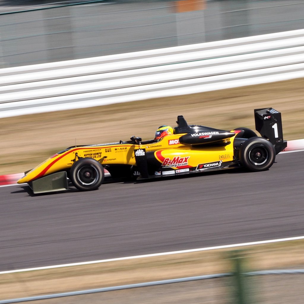 ne2_toshi_2's tweet photo. 2018 全日本F3選手権 合同テスト
鈴鹿サーキット
B-MAX ENGINEERING
B-MAX RACING F3
#1 Edoardo Liberati 選手
#F3jp
#鈴鹿サーキット
#BMAXENGINEERING
#EdoardoLiberati https://t.co/jHHU0Apg3n