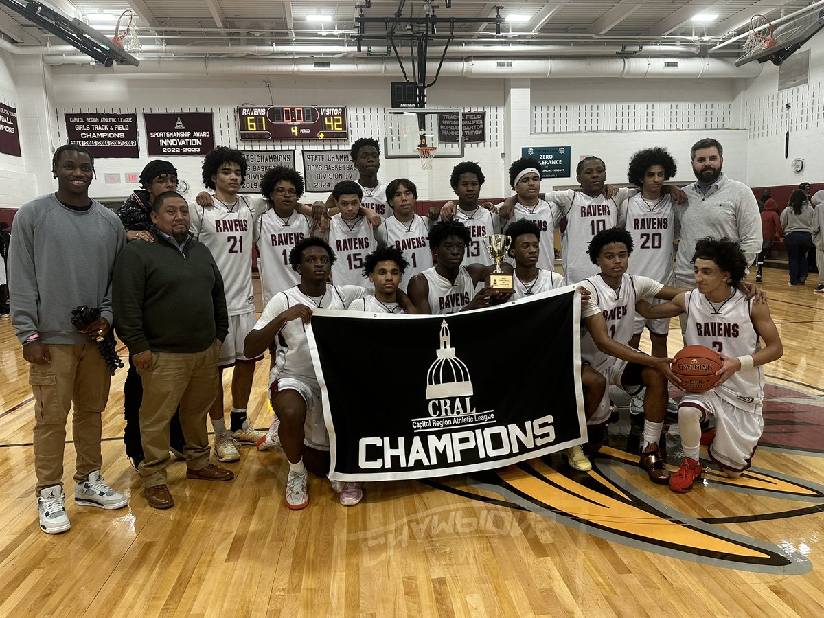 The back-to-back CRAL champs hoist their banner. #ctbb
