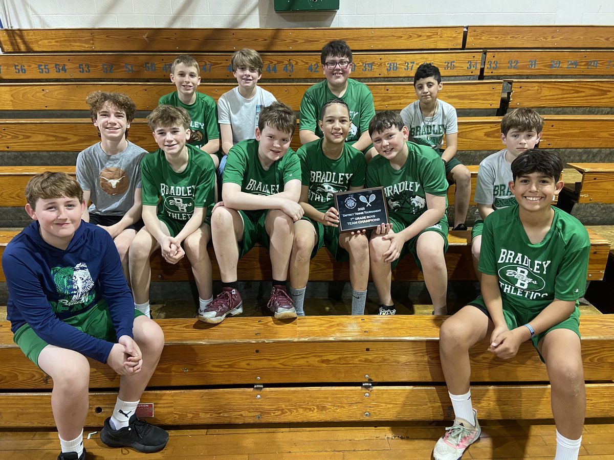 Congratulations to our boys 7th grade tennis district champions!🎾🔥
#RaiseTheBAR #BearsAreRelentless