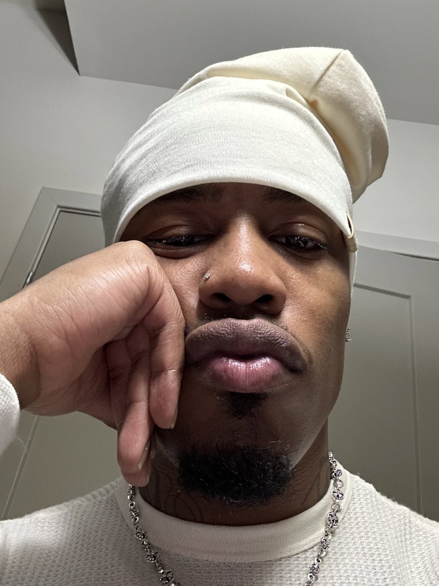 DeuSaint_'s tweet photo. https://t.co/N4EV00PqWH