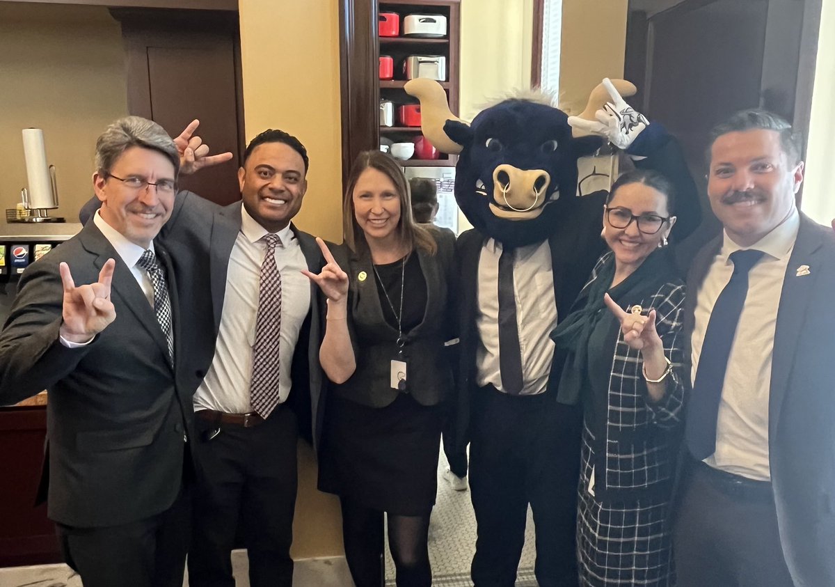 Earlier this week, we brought #USU’s famous Aggie Ice Cream to Capitol Hill. Always a fun time sharing it with everyone!

#USUAggies