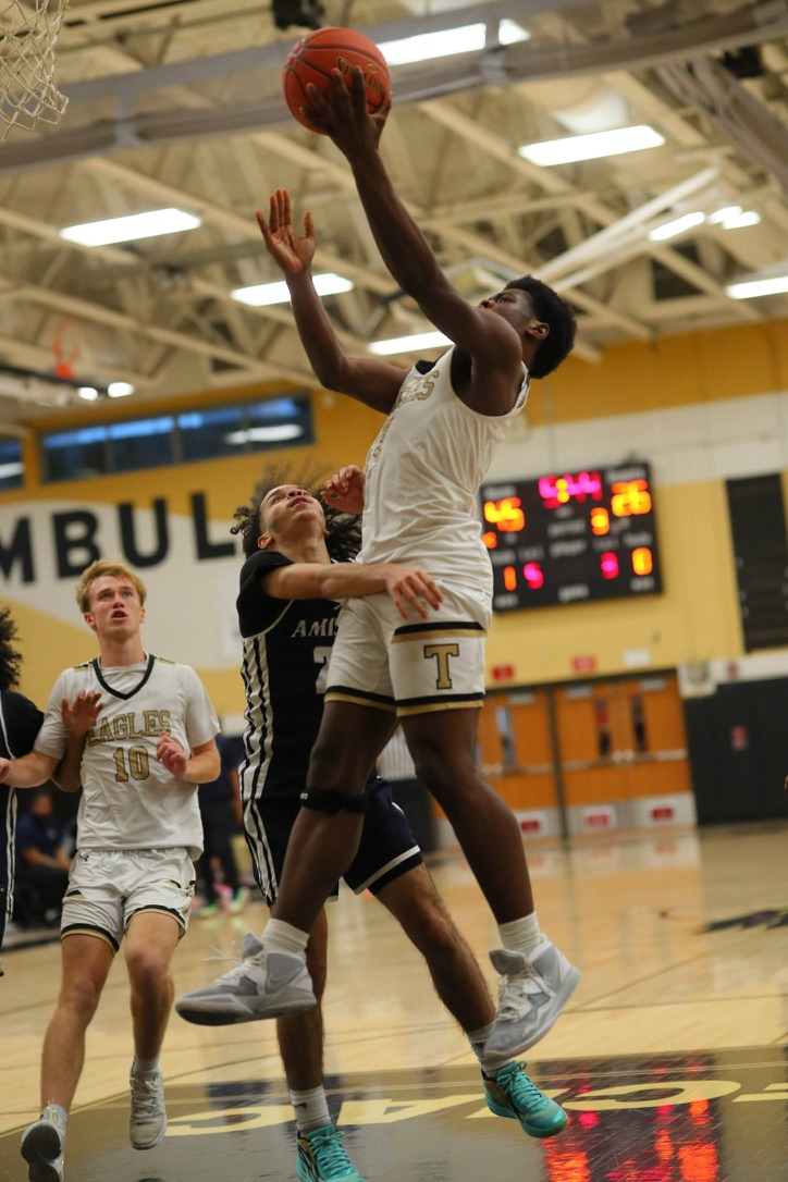 Congratulations to Sean Wilson on making the All-FCIAC 1st Team and becoming FCIAC Player of the Year!  #ctbb