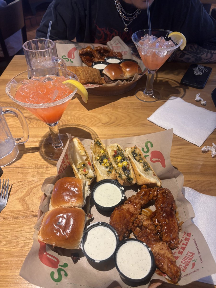 pixiecourt's tweet image. great bday weekend 🖤