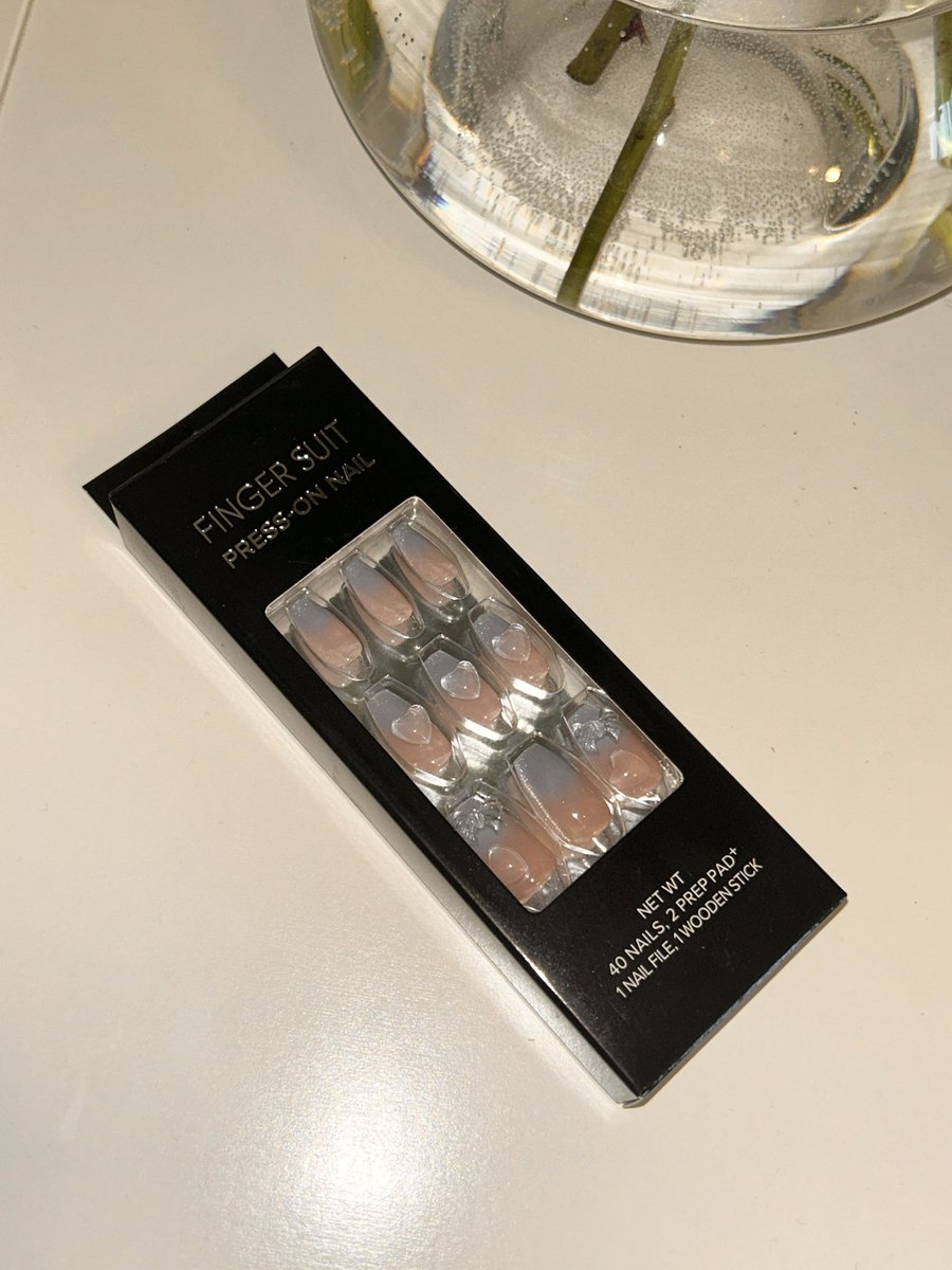 moezenmai's tweet photo. 今なら！finger suitの水光+パーツの絶対かわいい組み合わせもクーポンコード【MOE13】で10%offで買えるよ💕
https://t.co/W3HGvUL20Q
 #fingersuit  #ネイル  #ネイルチップ  #クーポンコード https://t.co/vIdyu29m01