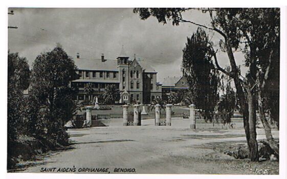 Mannii's tweet photo. At 11 years of age, Annie Murphy had already been dealt a cruel blow in life. #talesfromthegrave #history #familyhistory #australianhistory #victorianhistory #bendigo #genealogy
https://t.co/JG9rAz37ri https://t.co/yWz3LaHJFs