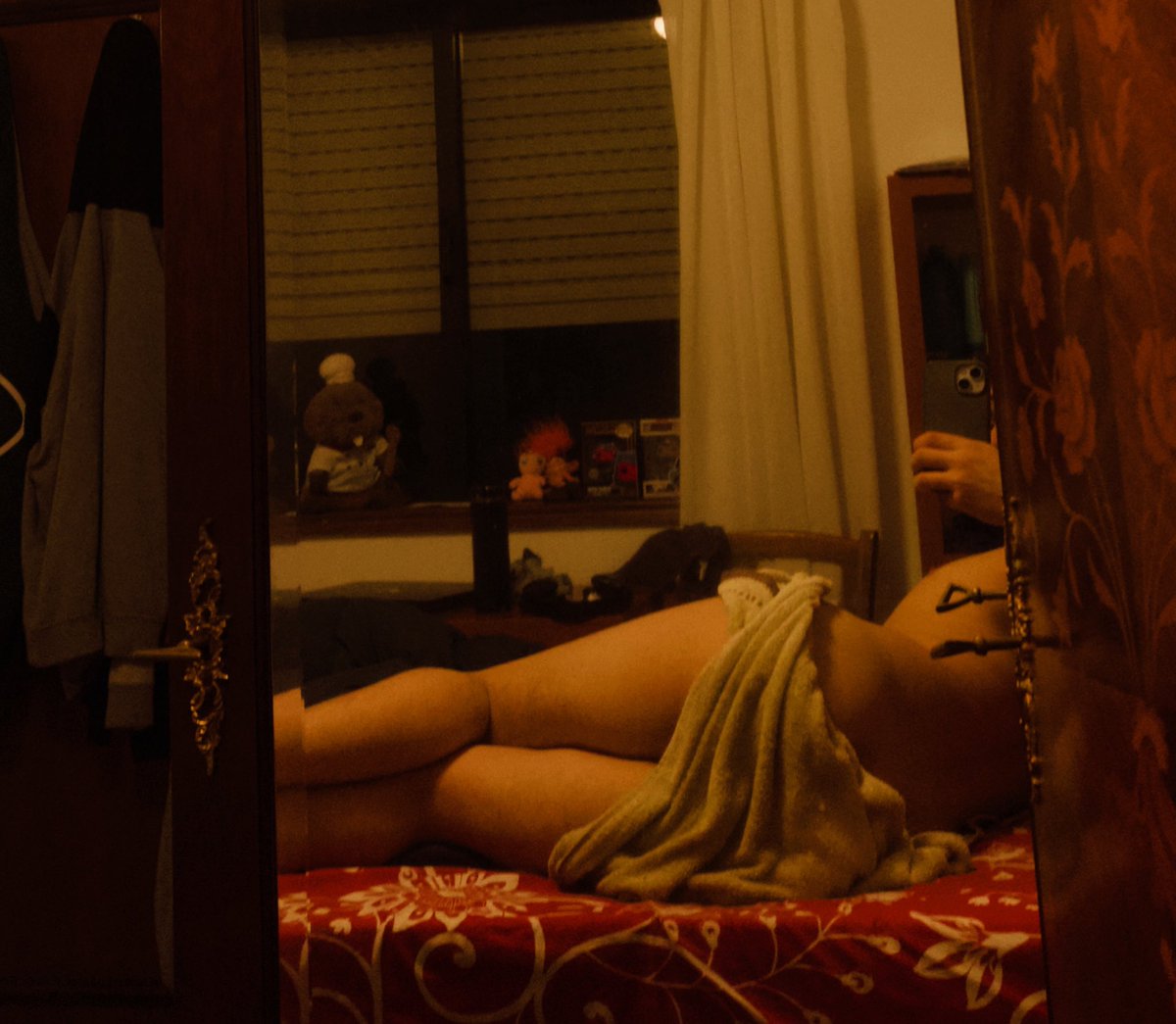 There is nothing hotter, than take a shower at midnight