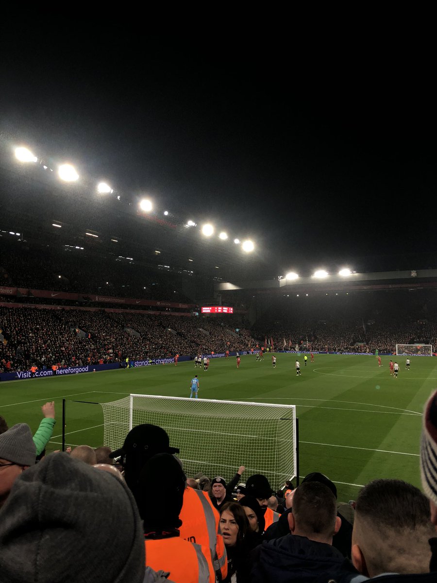 pathetic away end tonight. what’s the point in being bothered about the performance when the fans behind it are even worse. 

embarrassing and it’s got worse since it’s been claimed a “closed shop”. get this fan advisory group scrapped and take it back to what it was.

#NUFC
