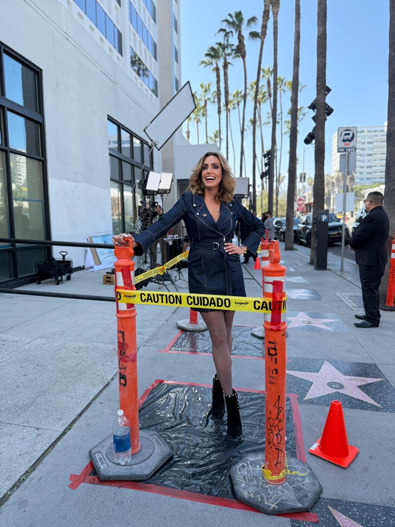 elgordoylaflaca (@elgordoylaflaca) on Twitter photo Todo listo para mañana develar la ⭐️ de nuestros consentidos en el Paseo de la Fama. ¡Te esperamos! ✨💫 #ElGordoYLaFlaca #Editorial #LiliEstefan #RaulDeMolina #EstrellaGyF <a href="/LiliEstefan/">Lili Estefan</a> Todo listo para mañana develar la ⭐️ de nuestros consentidos en el Paseo de la Fama. ¡Te esperamos! ✨💫 #ElGordoYLaFlaca #Editorial #LiliEstefan #RaulDeMolina #EstrellaGyF <a href="/LiliEstefan/">Lili Estefan</a>