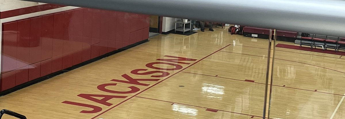 Lou and I will try to make it three straight nights of getting the SVC to the Convo. We will have the Huntington/Peebles call on WKKJ (94.3 FM and on iHeartRadio). Pregame around 8:15 with tip at 8:30.