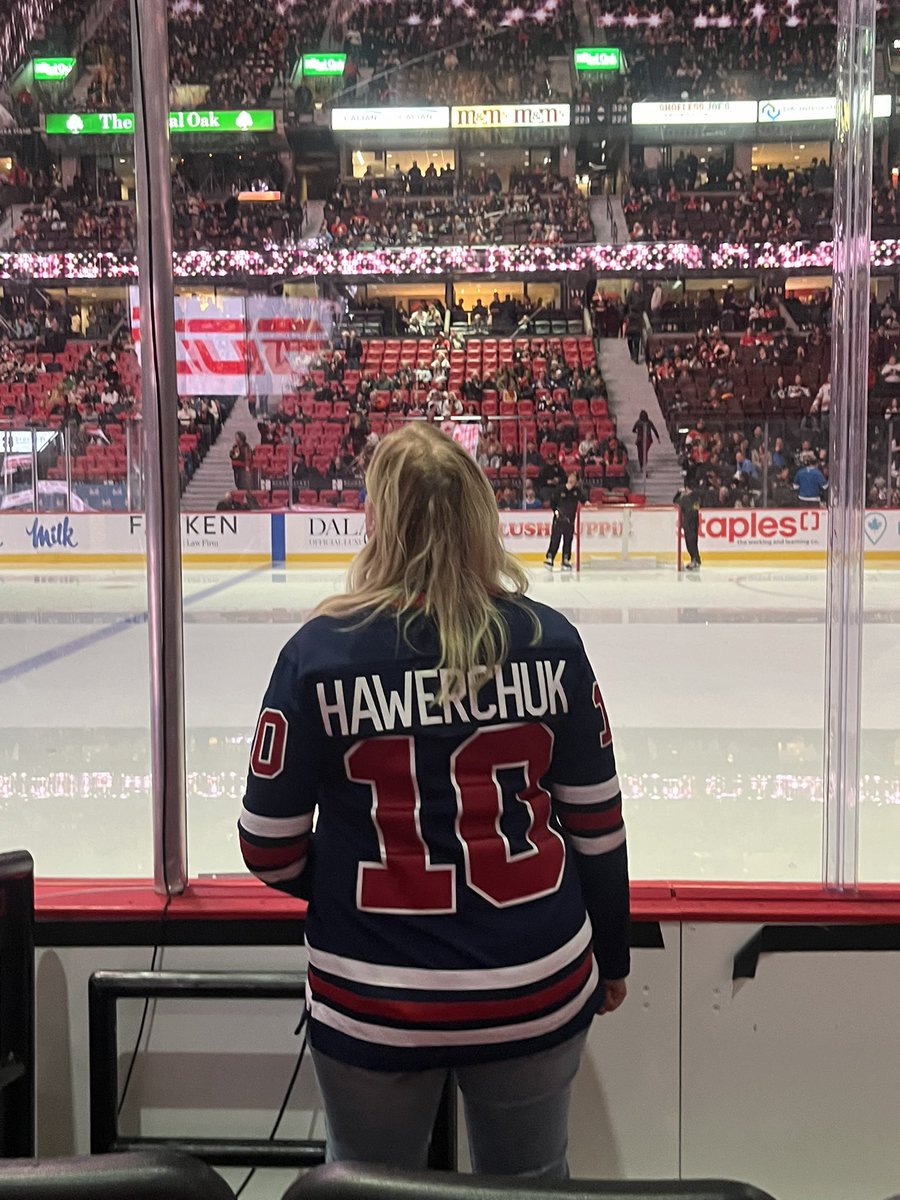 LL 🇨🇦🇨🇦 tweet media