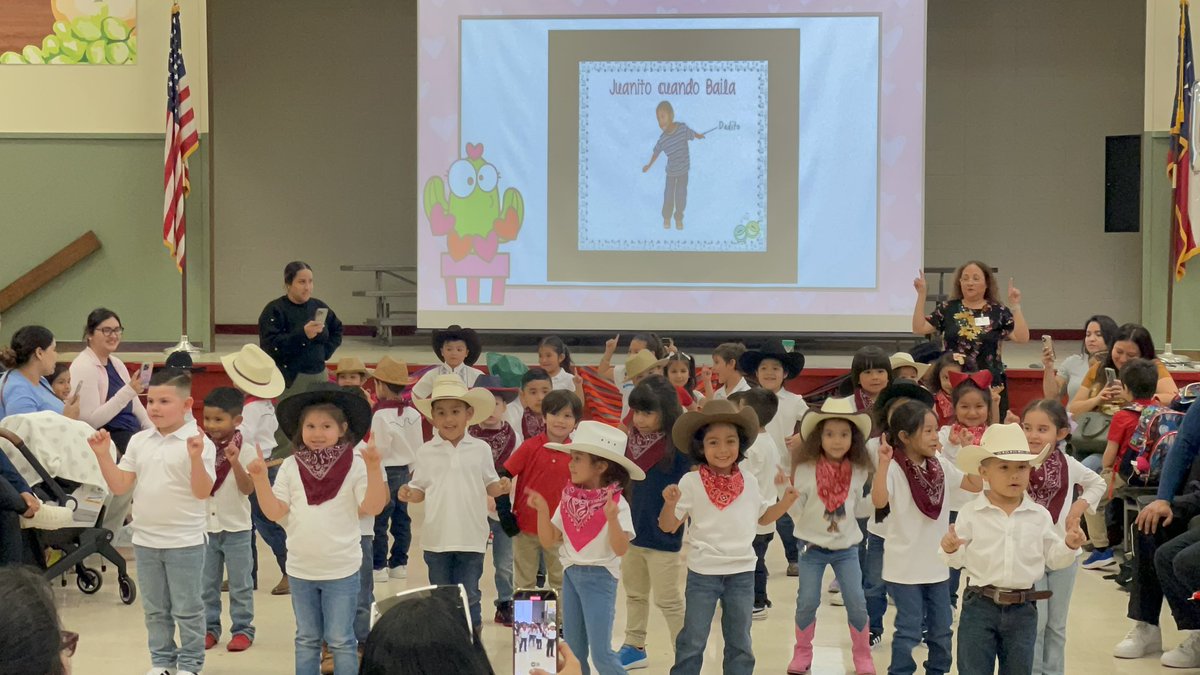 LFCISDFamEngage's tweet image. Engaging @LRE_Wranglers PK meeting, activities and family fun! @jmcdonough33 @lfcisdESL_BIL #OneCommunity