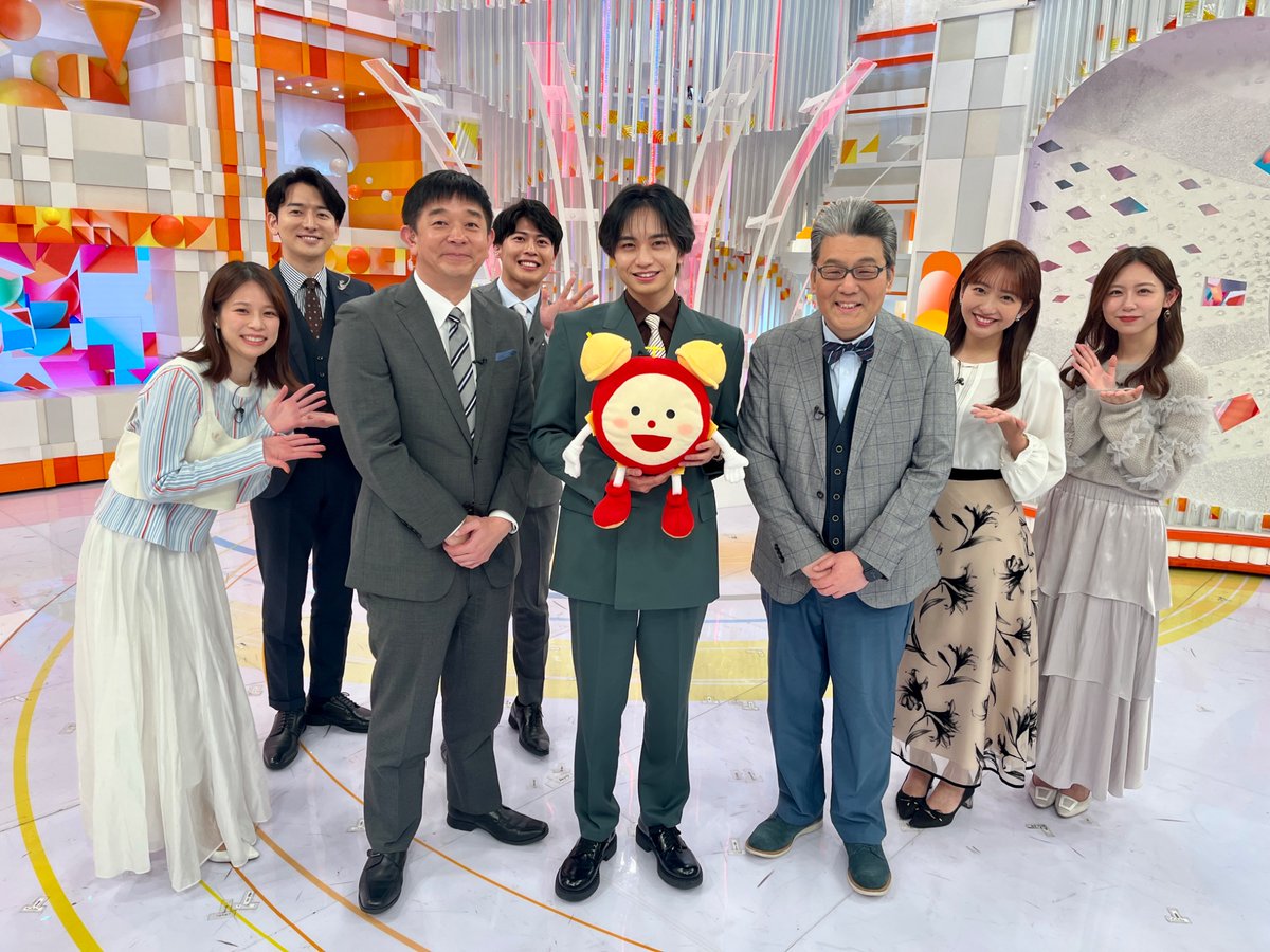 cx_mezamashi's tweet photo. #中島健人 さん #マンスリーエンタメプレゼンター 最終日😭愛あふれるプレゼンで番組を盛り上げてくれたよ✨
「教えて!ケンティーチャー」では #知らないカノジョ の初出しシーンを紹介💖生アテテミーでも軽部アナと本気で勝負してくれたよ🎬
すっかり馴染んでくれたケンティー😆
1カ月ありがとう💖 https://t.co/jQSObFIUOj