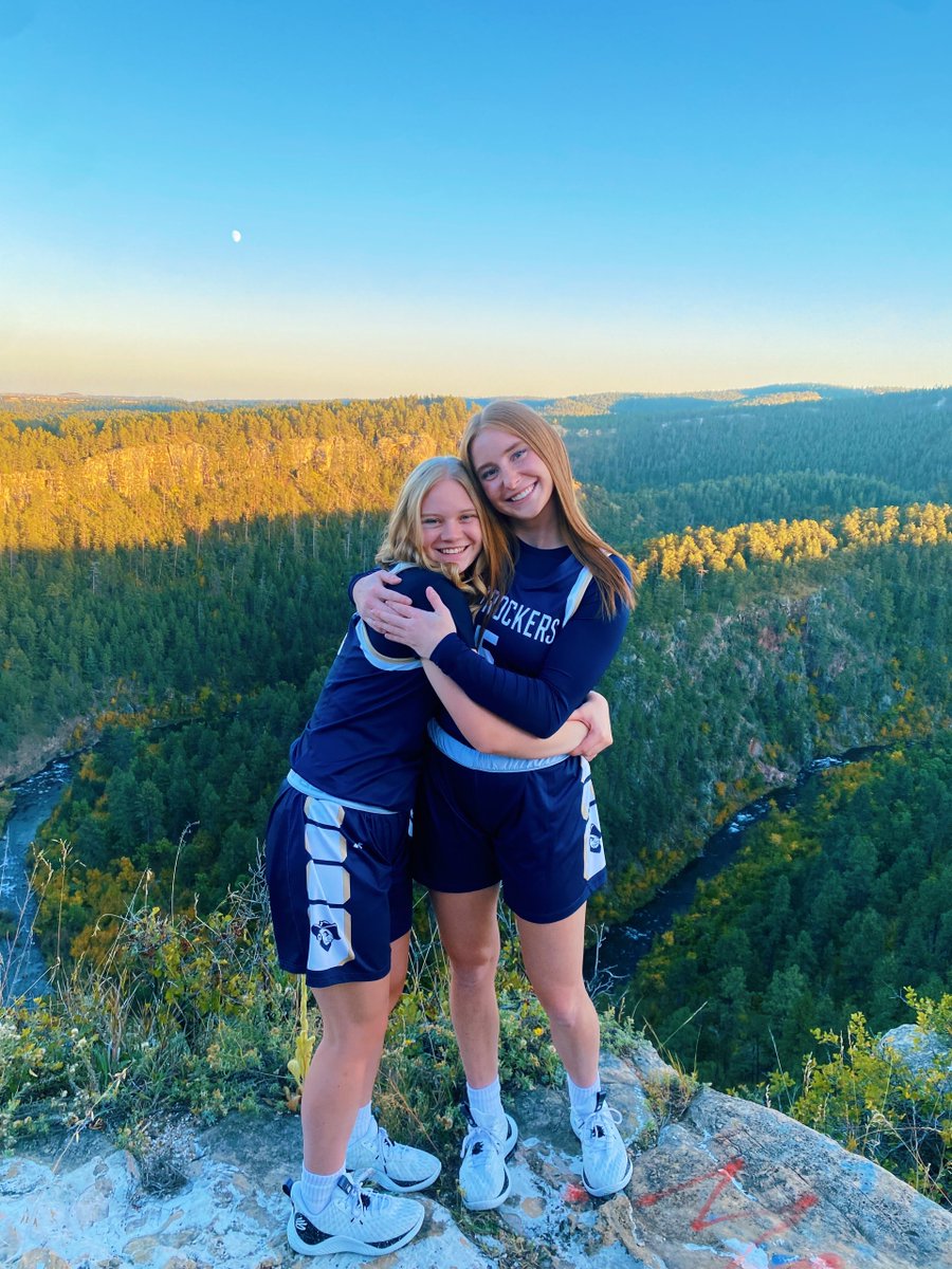 It's senior day! Join us at the King Center as we honor Piper and Syd

🕐: 1:00 p.m.
🆚: New Mexico Highlands
📍: King Center
🎟: tinyurl.com/2bmqvqyv
💻: tinyurl.com/2yqkhy8j
📊: tinyurl.com/22ddgumc