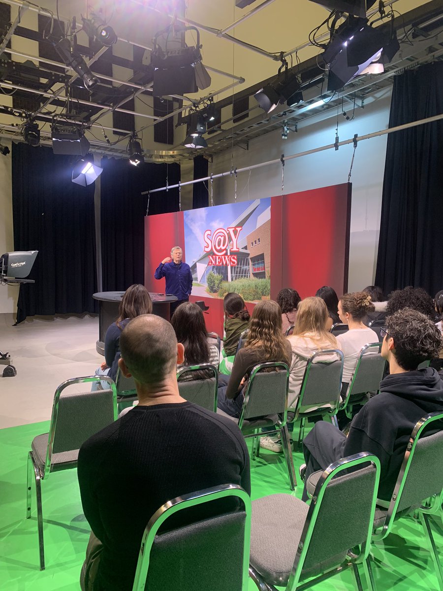 Broadcast legend #GordMartineau back in the studio w/ students <a href="/SenecaPoly/">Seneca Polytechnic</a> for “Experience Seneca” Day!