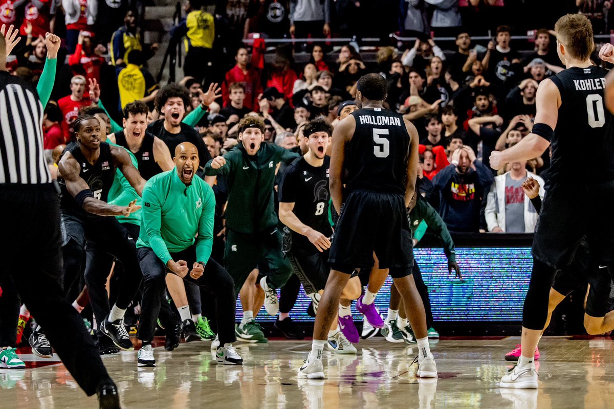 MichiganStOnBTN's tweet photo. Tre. Holloman. 🤯

#B1GMBBall x @MSU_Basketball https://t.co/IHWrrQcDRe