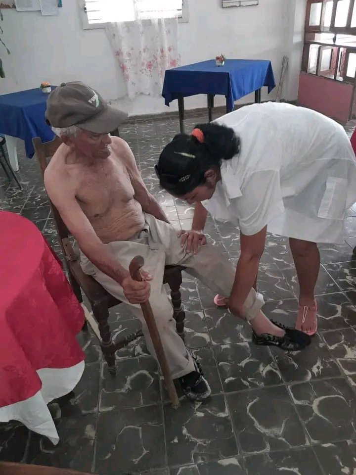 Personal de salud de Unión de Reyes asiste a beneficiados del Sistema de Atención a la Familia