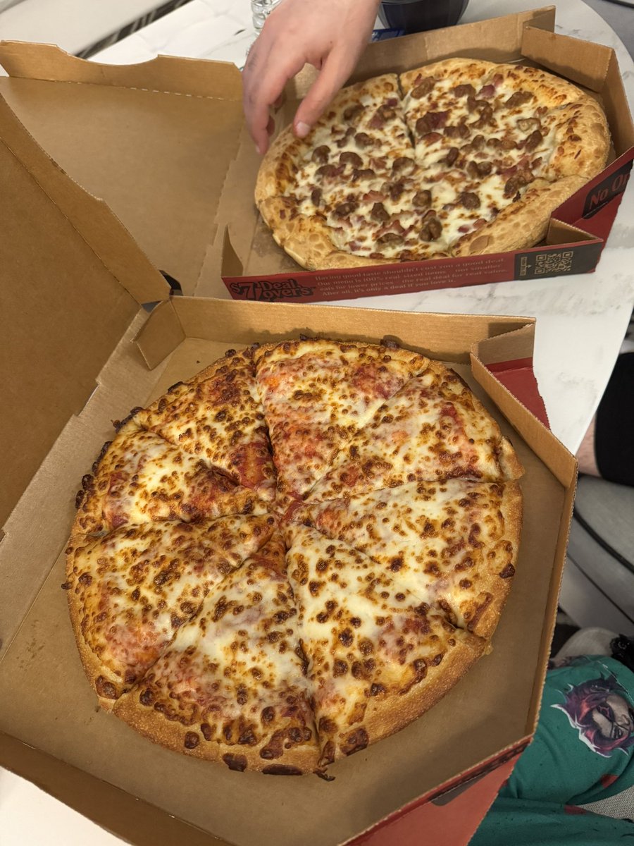 and just like that we’ve been together for 7 years 💚💜