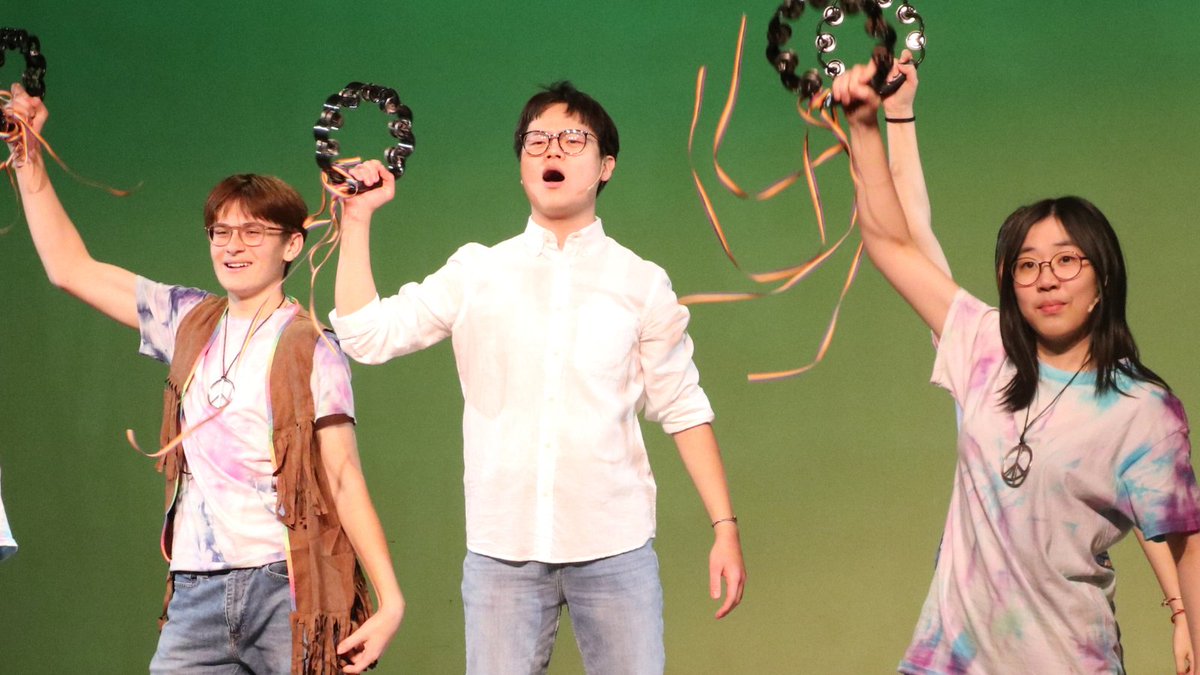 HTSRichmondHill's tweet image. Congrats to our Integrated Arts Program for putting on The Prom, a fabulous musical. 🪩

Over 100 Senior School students have been working together to put on this musical, which you won’t want to miss! 👏

Buy your tickets today: hubs.ly/Q038tgkd0.

#HTSRichmondHill #Drama