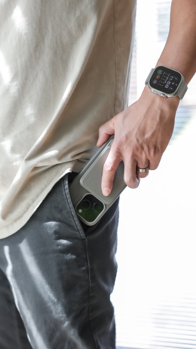 moft_global's tweet image. #MoftVibe | Commute Vibe? Take! ✌️⁠

Sleek, refined, and built for the ultimate quality—MOFT is your go-to companion for work, play, and everything in between. Whether on the move or taking a moment to relax, the Tripod Wallet is the #phoneaccessory you're after.

📸nvzion
#MOFT