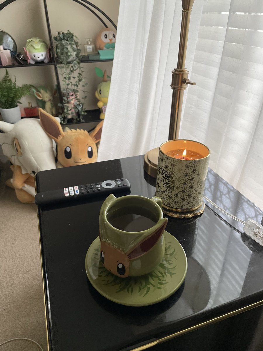 AussieFlowerJaz's tweet photo. Happy National Pokémon Day! Decided to chill out and play some Pokémon today with a cup of Ginger and Lemongrass tea. #PokemonDay2025 #nationalpokemonday #PokemonDay #pokemon #geekgirl #elegantgeek https://t.co/qozecOeF13
