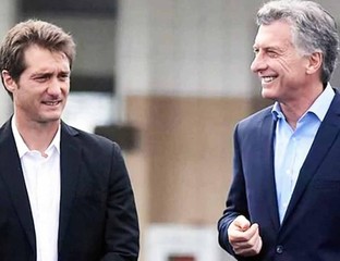 Se terminó. Hay que empezar a manifestarse para que vuelvan estos 2 y sacar a los que están haciendo daño al club. Por más Ídolos que hallan sido Riquelme y compañía, no pegan una como dirigentes.

#MacriYGuillermoAboca