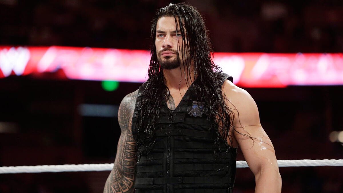 wrestlingsdeity's tweet image. Why does Roman Reigns lowkey look younger in 2014 then he does now?😭