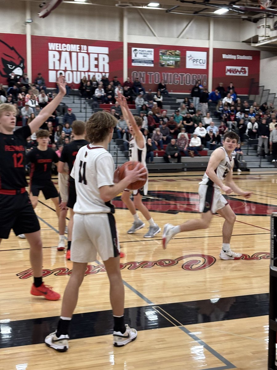 Survive and advance.  It wasn’t always pretty, but the Raiders prevail over St Johns, 35-33, on Junior Kayden Dickerson’s put back at the buzzer.  Dickerson lead the Raiders with 15, while Senior Evan Gross added 10.  The Raiders move on to the finals to face Ionia on Fri at 7pm.