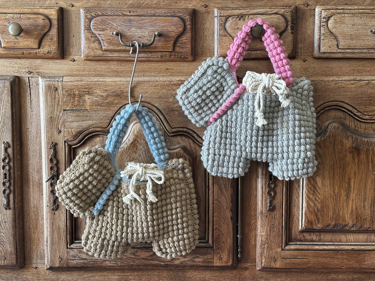 テリアの玉編みバッグのキット発売日です🐶 8号かぎ針を準備してください🧶