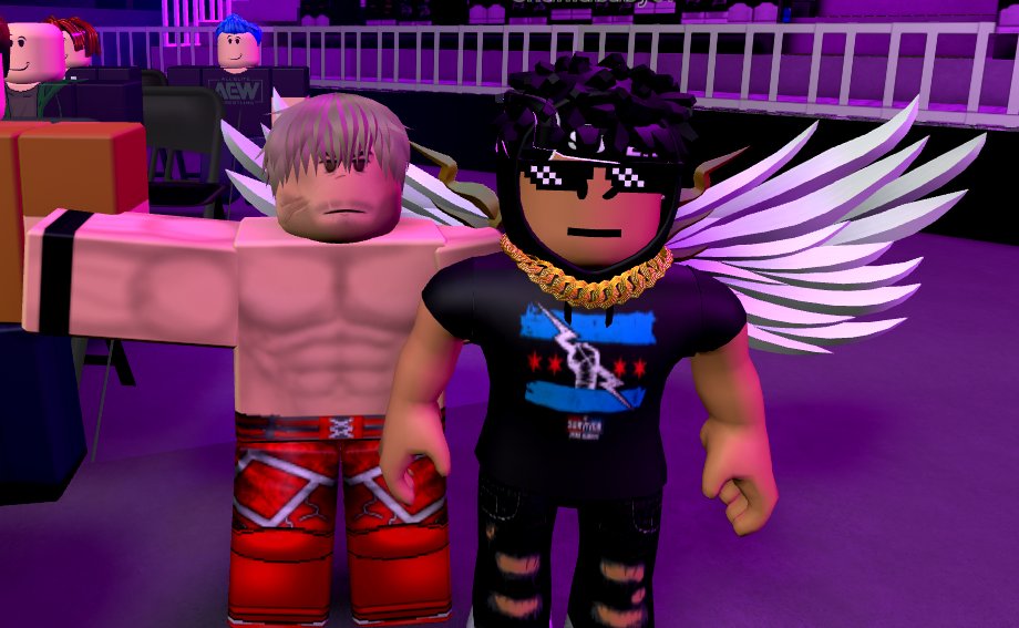 AXRKyleFletcher's tweet image. i got fans tryna take pics with me after i died @AEWXRBLX