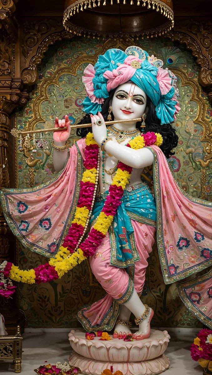 महाभारत का एक सार्थक प्रसंग..

🔹जो अंतर्मन को छूता है!🔹

महाभारत युद्ध समाप्त हो चुका था. युद्धभूमि में यत्र-तत्र योद्धाओं के फटे वस्त्र, मुकुट, टूटे शस्त्र, टूटे रथों के चक्के, छज्जे आदि बिखरे हुए थे और वायुमण्डल में पसरी हुई थी घोर उदासी..

गिद्ध , कुत्ते , सियारों की उदास और