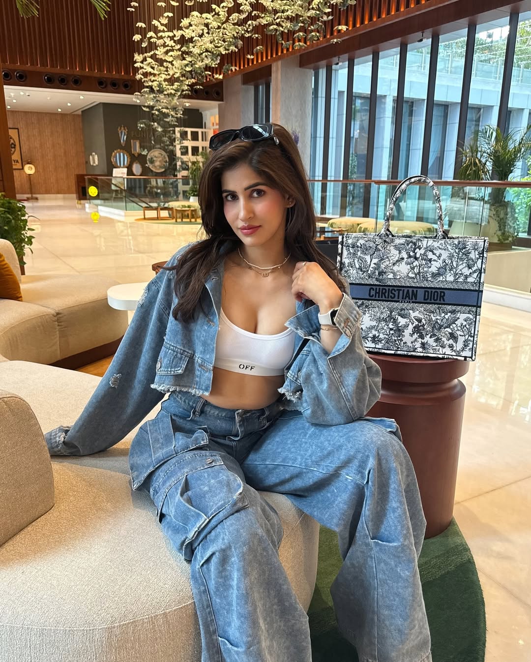 GkwuHlSWkAAl9J4?format=jpg&name=large