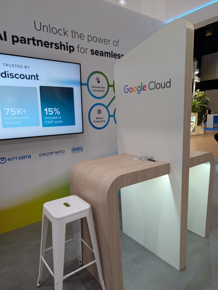 mjs displays 2.0 tweet media