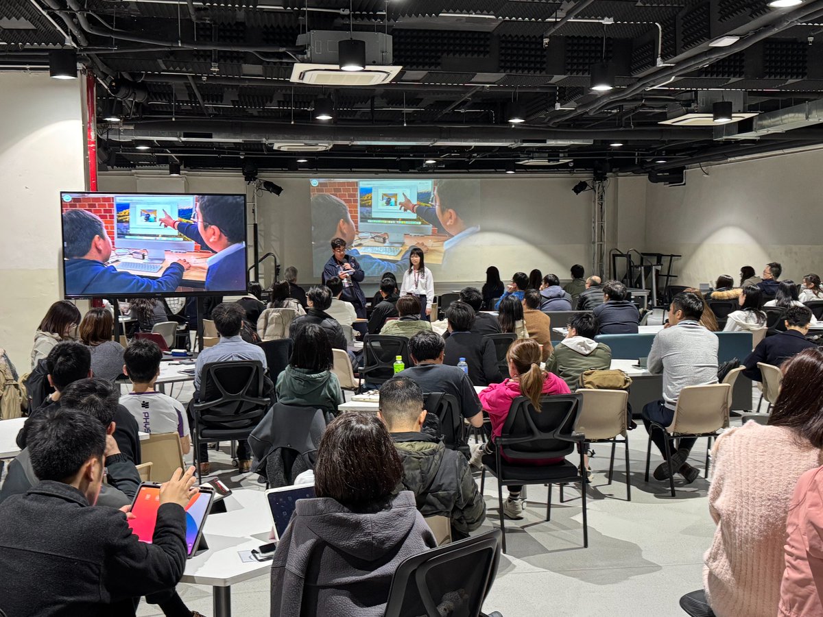 AndyHSP (@hsp_andy) on Twitter photo I'm very proud of our Techsperts for presenting their work and roles to a room full of Hong Kong teachers at the Apple Learning Academy this week. Really impressive Creative Confidence!
<a href="/aishongkong/">American International School</a>
<a href="/asimpsonEDU/">Anita Simpson</a>
<a href="/zpostedu/">Zach Post</a>
<a href="/DoctorBaumA/">Aaron N. Baumgartner</a>
<a href="/Meg_Rob22/">Meghan Robertson</a>
<a href="/hsp_andy/">AndyHSP</a>
<a href="/mkaurais/">Mandy Kaur</a>
#RedBrick125 I'm very proud of our Techsperts for presenting their work and roles to a room full of Hong Kong teachers at the Apple Learning Academy this week. Really impressive Creative Confidence!
<a href="/aishongkong/">American International School</a>
<a href="/asimpsonEDU/">Anita Simpson</a>
<a href="/zpostedu/">Zach Post</a>
<a href="/DoctorBaumA/">Aaron N. Baumgartner</a>
<a href="/Meg_Rob22/">Meghan Robertson</a>
<a href="/hsp_andy/">AndyHSP</a>
<a href="/mkaurais/">Mandy Kaur</a>
#RedBrick125