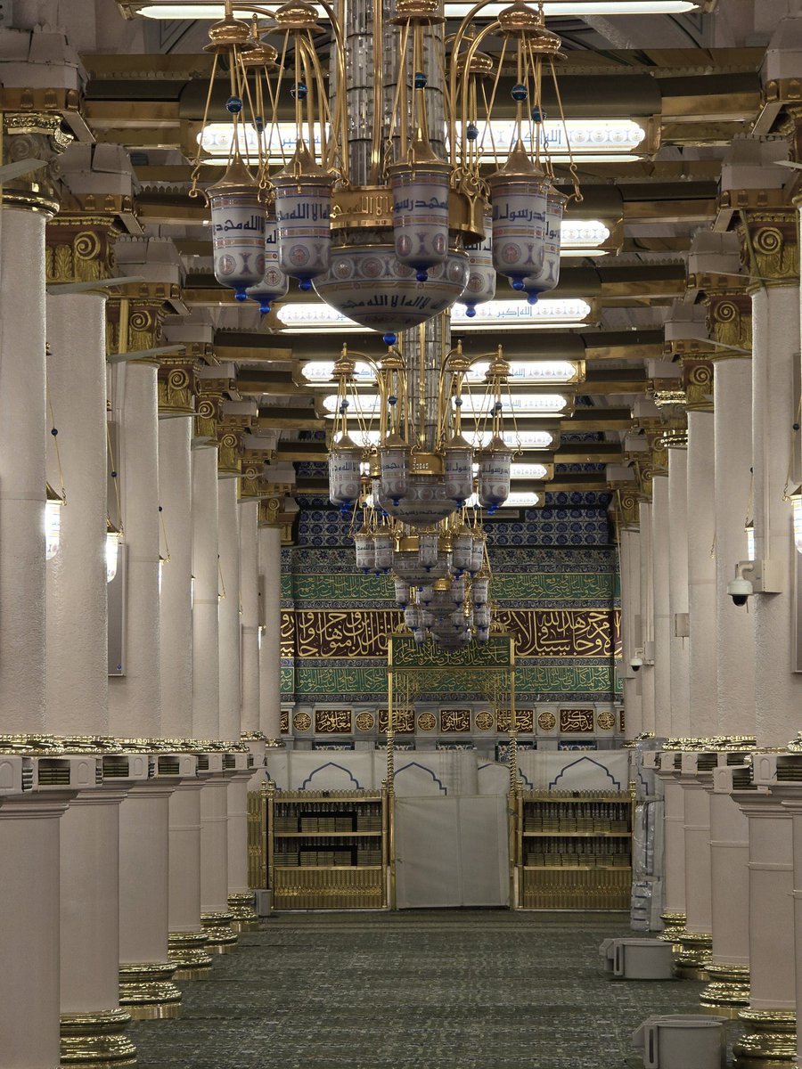 theholymosques's tweet image. In preparation for Ramadan, new carpets are being placed in Rawdah.