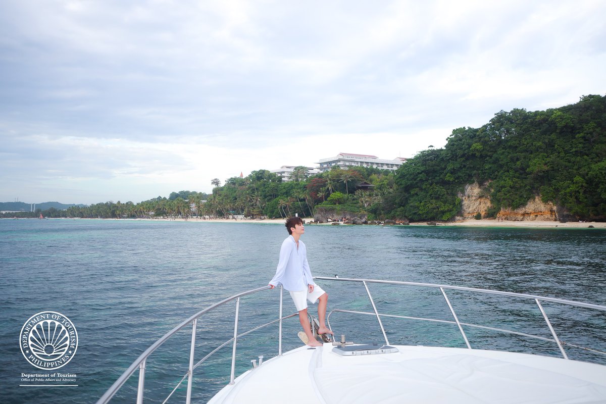 ABSCBNNews's tweet photo. LOOK: South Korean actor and singer-songwriter Seo In Guk set foot on Boracay’s fine white sands for the first time, shortly after being designated the Philippines' new celebrity tourism ambassador.

Related story: https://t.co/etxDpdRYCQ https://t.co/D7n1QalyEq