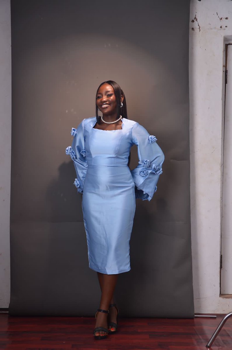 eon_stitches's tweet photo. Another masterpiece in blue🤭💙
👗; @eon_stitches https://t.co/I8pcpxgUc3