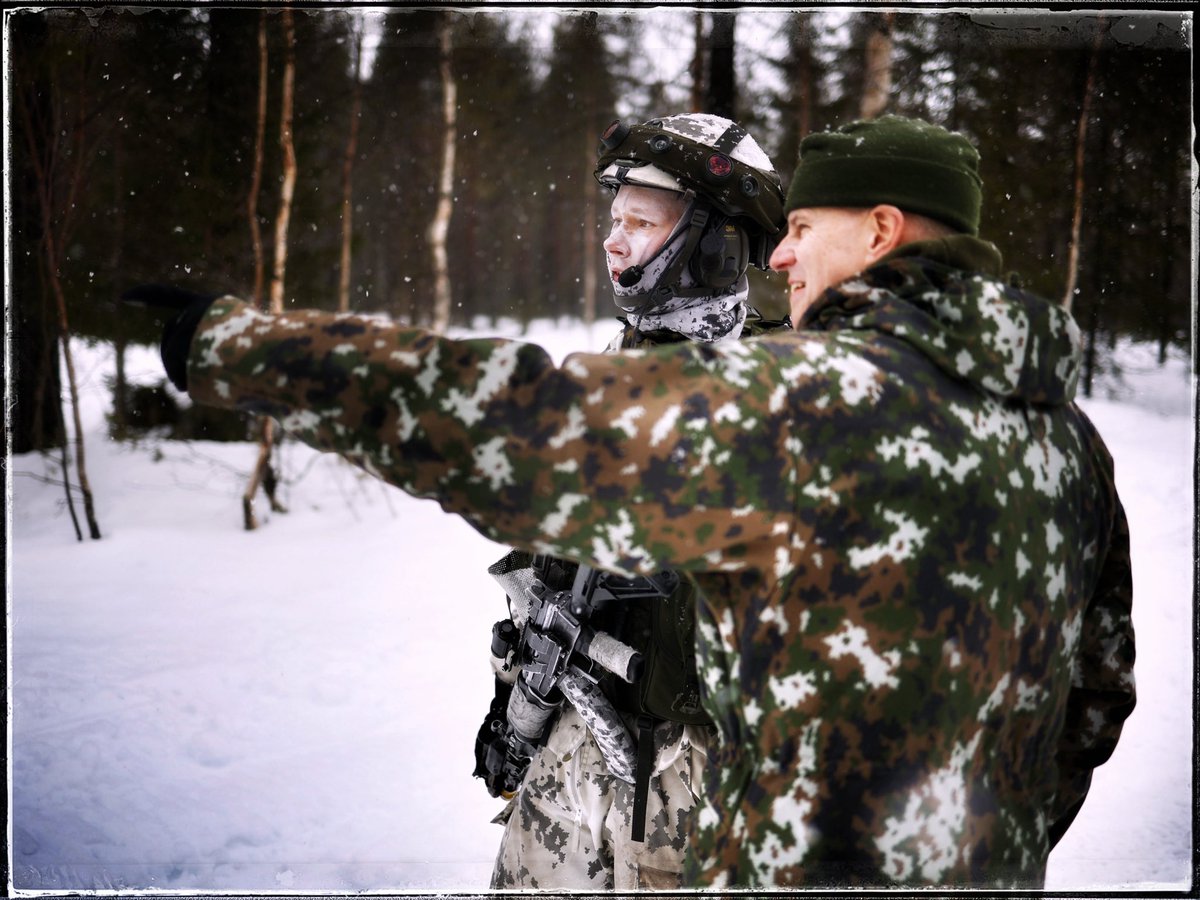 JuhaHollanti's tweet photo. #Lapjp mukana #ArcticForge 25 -harjoituksessa! Arktisen osaamisen merkitys kasvaa koko ajan. Maavoimien komentaja, operaatiopäällikkö ja koulutuspäällikkö tarkastivat toimintaamme. Kiitos antoisista keskusteluista!🫡 #StrongerTogether #WeAreNato #Jääkäriprikaati #Pohjoinenpitää https://t.co/boTaqB5WRB