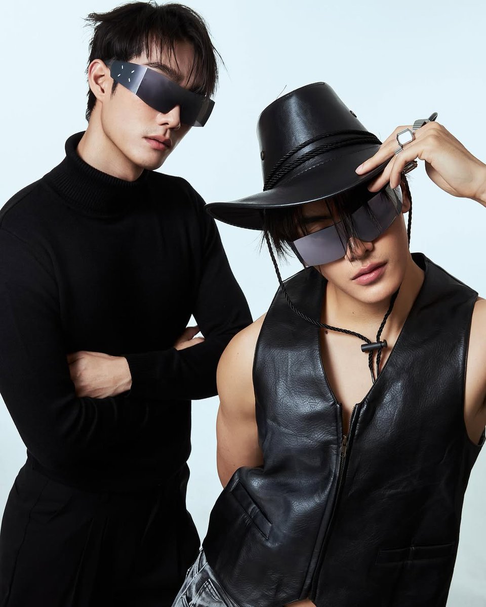 Yeppopearl's tweet photo. Dashing Duo 🔥
ForceJoong or Joongforce

#fforce_ #JoongArchen #จุงอาเชน
#MaisonMargielaxGentleMonster
#GentleMonster https://t.co/Xpt4VyOGgE