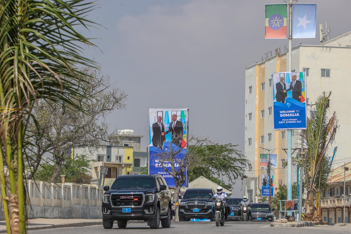 Villa Somalia (@thevillasomalia) on Twitter photo His Excellency President <a href="/HassanSMohamud/">Hassan Sheikh Mohamud</a> warmly welcomed His Excellency Prime Minister <a href="/AbiyAhmedAli/">Abiy Ahmed Ali 🇪🇹</a> of the Federal Democratic Republic of Ethiopia upon his arrival at Adan Abdulle International Airport in #Mogadishu for an official working visit today. This visit marks a His Excellency President <a href="/HassanSMohamud/">Hassan Sheikh Mohamud</a> warmly welcomed His Excellency Prime Minister <a href="/AbiyAhmedAli/">Abiy Ahmed Ali 🇪🇹</a> of the Federal Democratic Republic of Ethiopia upon his arrival at Adan Abdulle International Airport in #Mogadishu for an official working visit today. This visit marks a