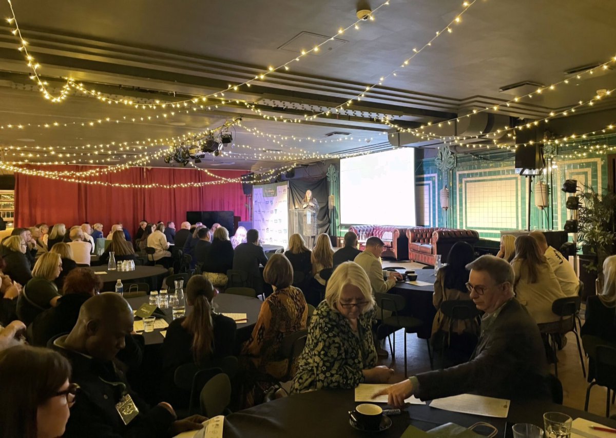 Fay Lane tweet media