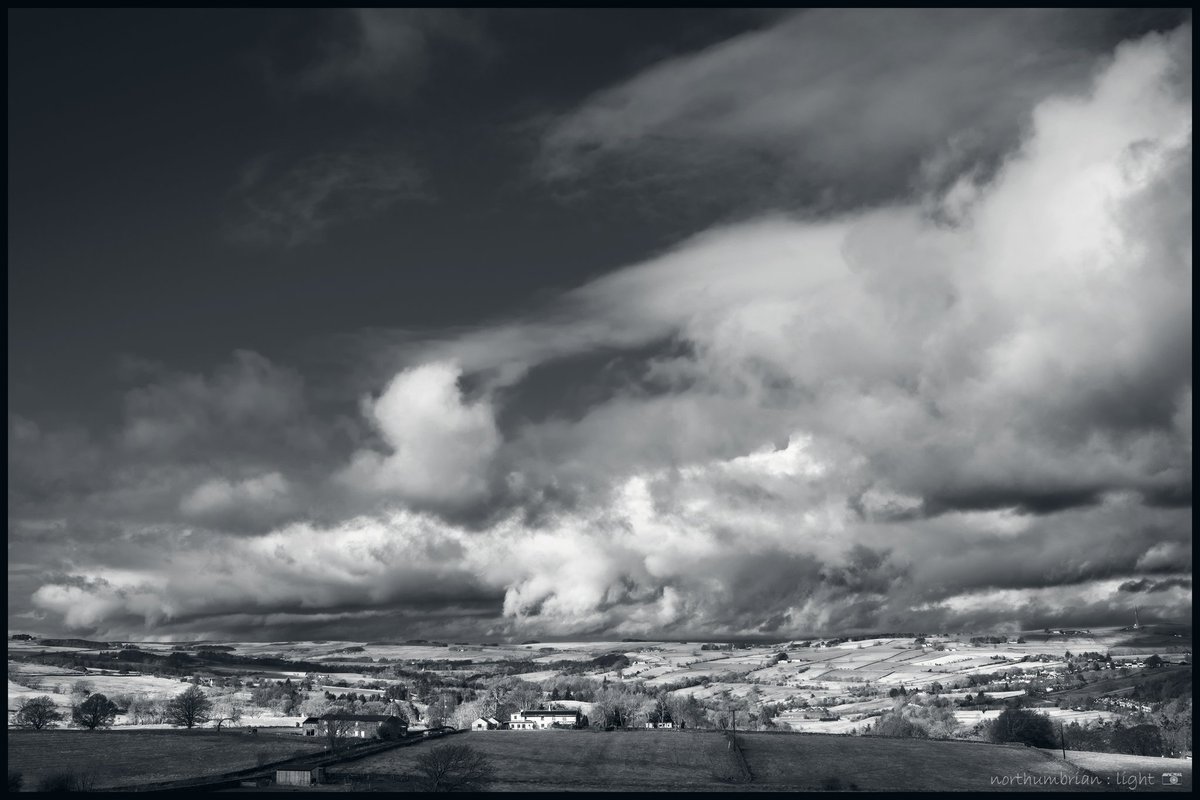 Robin_Down's tweet image. Mixed weather over Allendale, Home of Golf in the Wild #golf #golfinthewild