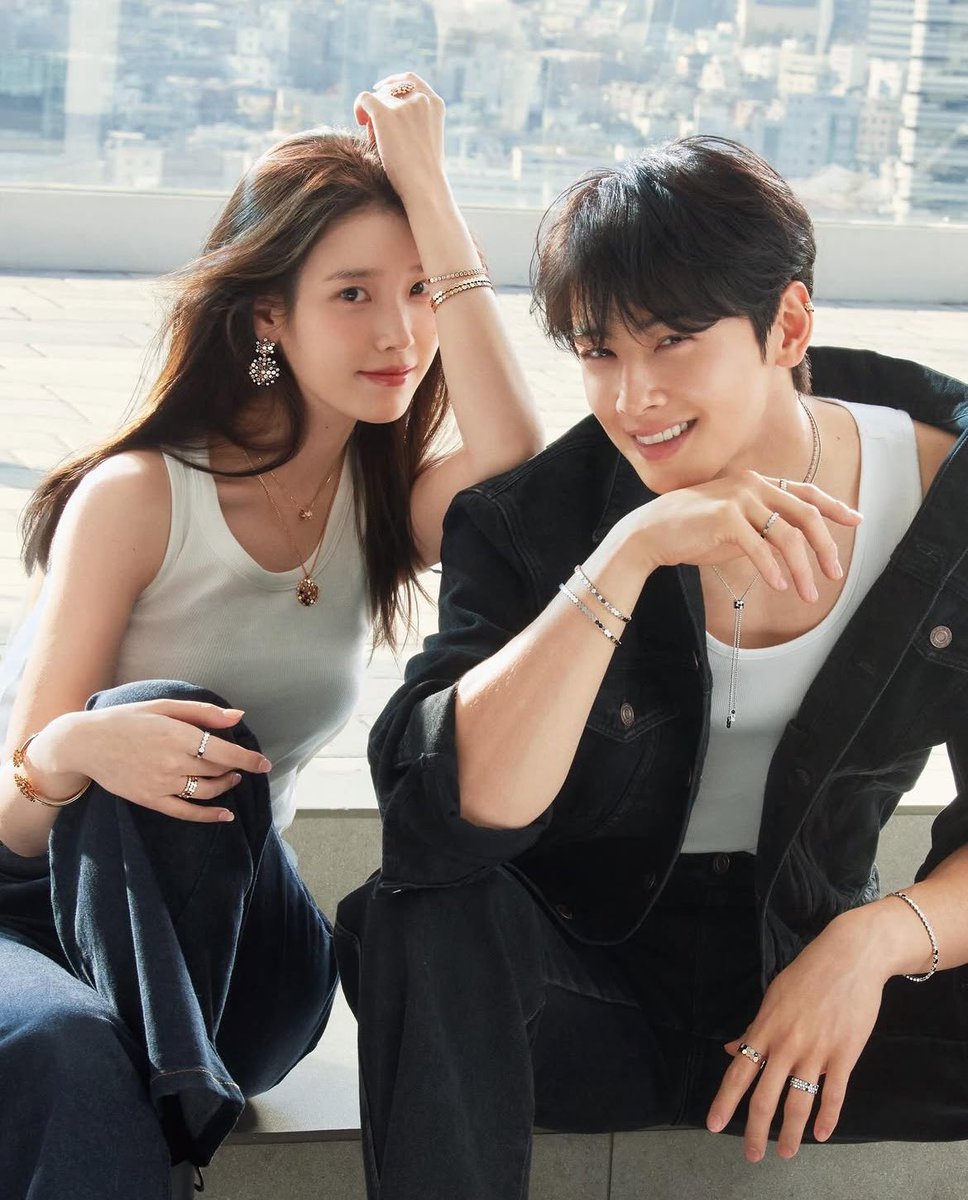 k_album_cloud's tweet photo. IU×チャウヌはやばいて。 https://t.co/phPIjwntTu