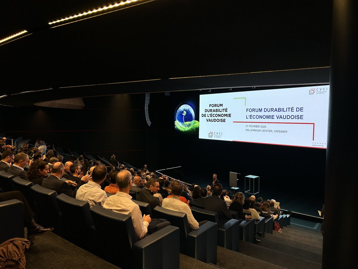 Ouverture du Forum Durabilité ce matin au Millennium Center ! François Gemenne (@gemenne ) - Politologue, chercheur et co-auteur du sixième rapport du GIEC partage son expertise lors de la conférence plénière.
#ForumDurabiliteVD #Durabilité #Economie