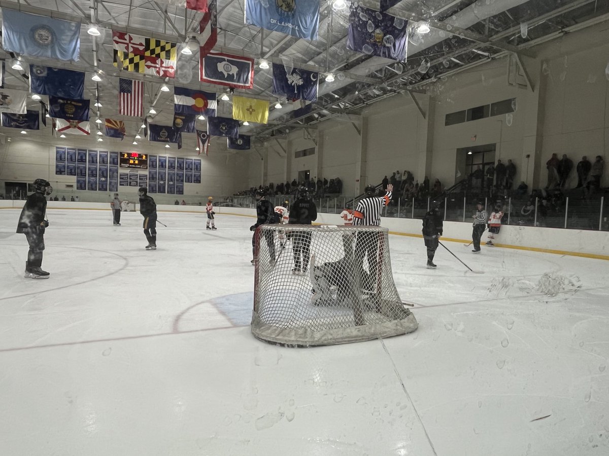 Prentice Stabler (@stablerprentice) on Twitter photo Ensworth’s Ice Tigers tied up 2-2 in state final with 2:58 left. Let’s go!! <a href="/EnsworthTigers/">Ensworth Athletics</a> Ensworth’s Ice Tigers tied up 2-2 in state final with 2:58 left. Let’s go!! <a href="/EnsworthTigers/">Ensworth Athletics</a>