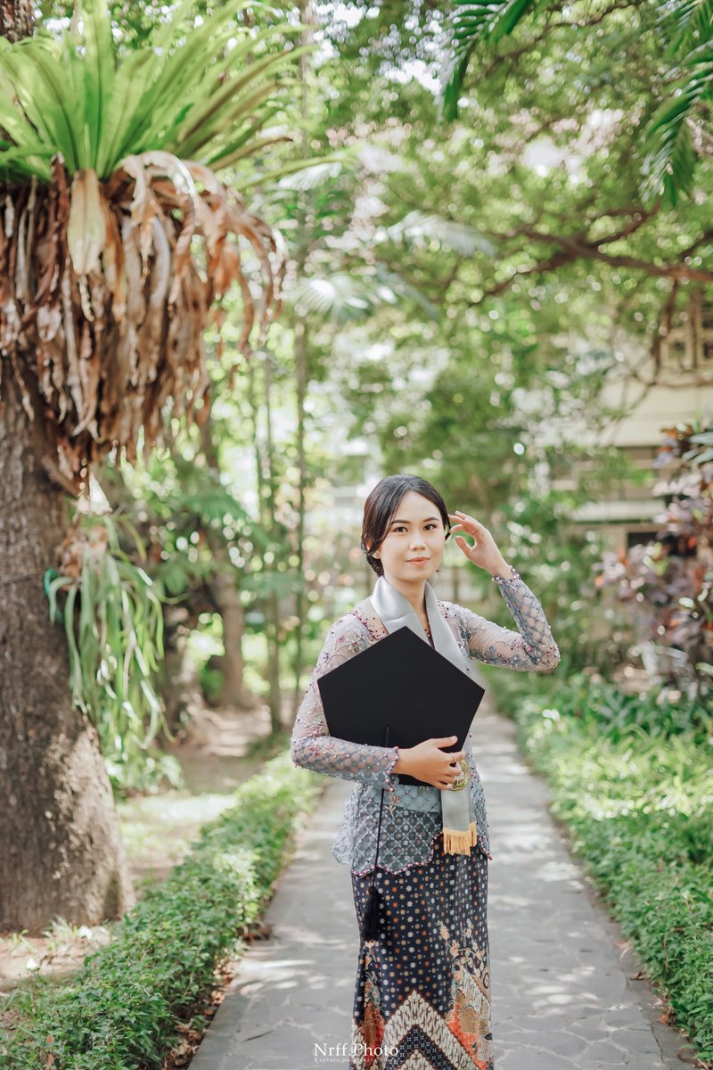 GRADUATION PHOTOSHOOT
Lokasi Sanata Dharma
Waktu sesi foto jam 08.30-09.30

Untuk info Price List foto 
bisa chat WA admin
0858-6631-2688

#bynrff #fotowisudajogja #fotograferwisudajogja #wisudajogja #fotowisudaoutdoor #fotograferjogja #jogjaphoto #usd #sanatadharma