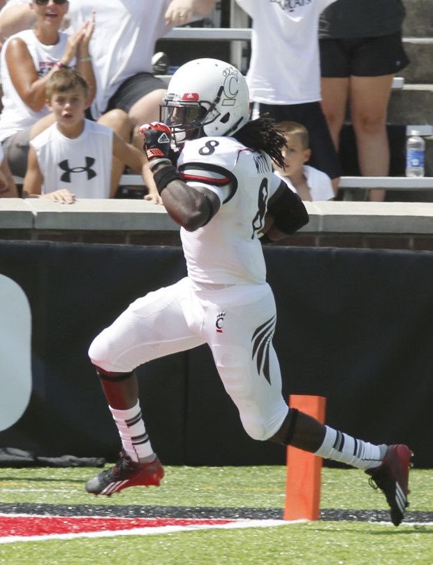 Carmelow Reed (@carmelowreed) on Twitter photo After a great conversation with <a href="/TheGuruStew/">CoachStewart</a> i’m blessed to receive my 8th division 1 offer from the Cincinnati Bearcats #AGTG
<a href="/AllenTrieu/">Allen Trieu</a> <a href="/EDGYTIM/">Timothy “EDGYTIM” OHalloran</a> <a href="/PrepRedzoneIL/">Prep Redzone Illinois</a> <a href="/OJW_Scouting/">PrepRedzone Oliver</a> After a great conversation with <a href="/TheGuruStew/">CoachStewart</a> i’m blessed to receive my 8th division 1 offer from the Cincinnati Bearcats #AGTG
<a href="/AllenTrieu/">Allen Trieu</a> <a href="/EDGYTIM/">Timothy “EDGYTIM” OHalloran</a> <a href="/PrepRedzoneIL/">Prep Redzone Illinois</a> <a href="/OJW_Scouting/">PrepRedzone Oliver</a>